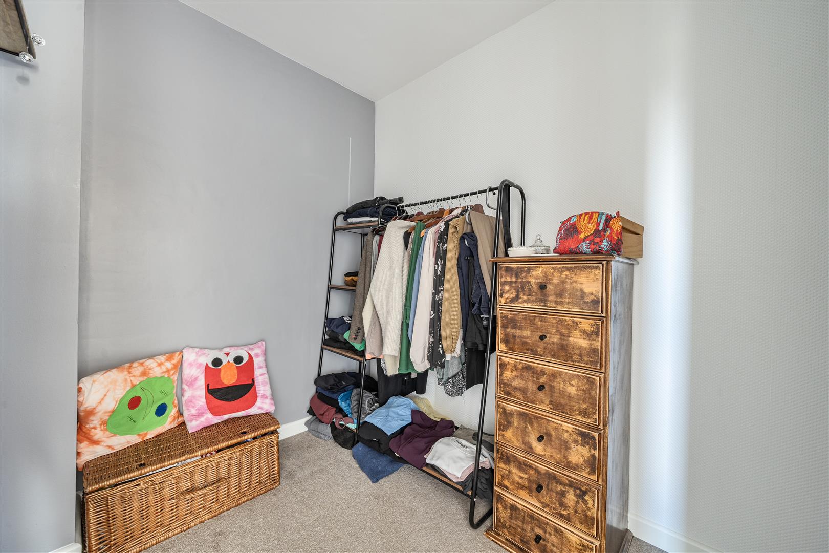 Internal Office/Walk in Wardrobe